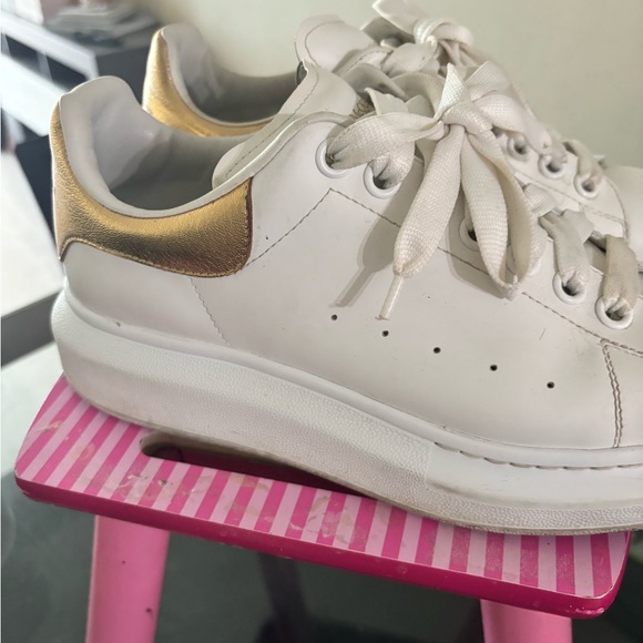 SOLD - Picture 4 of 6